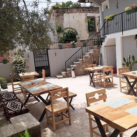 Otelia Pansiyon Ayvalik Exterior photo