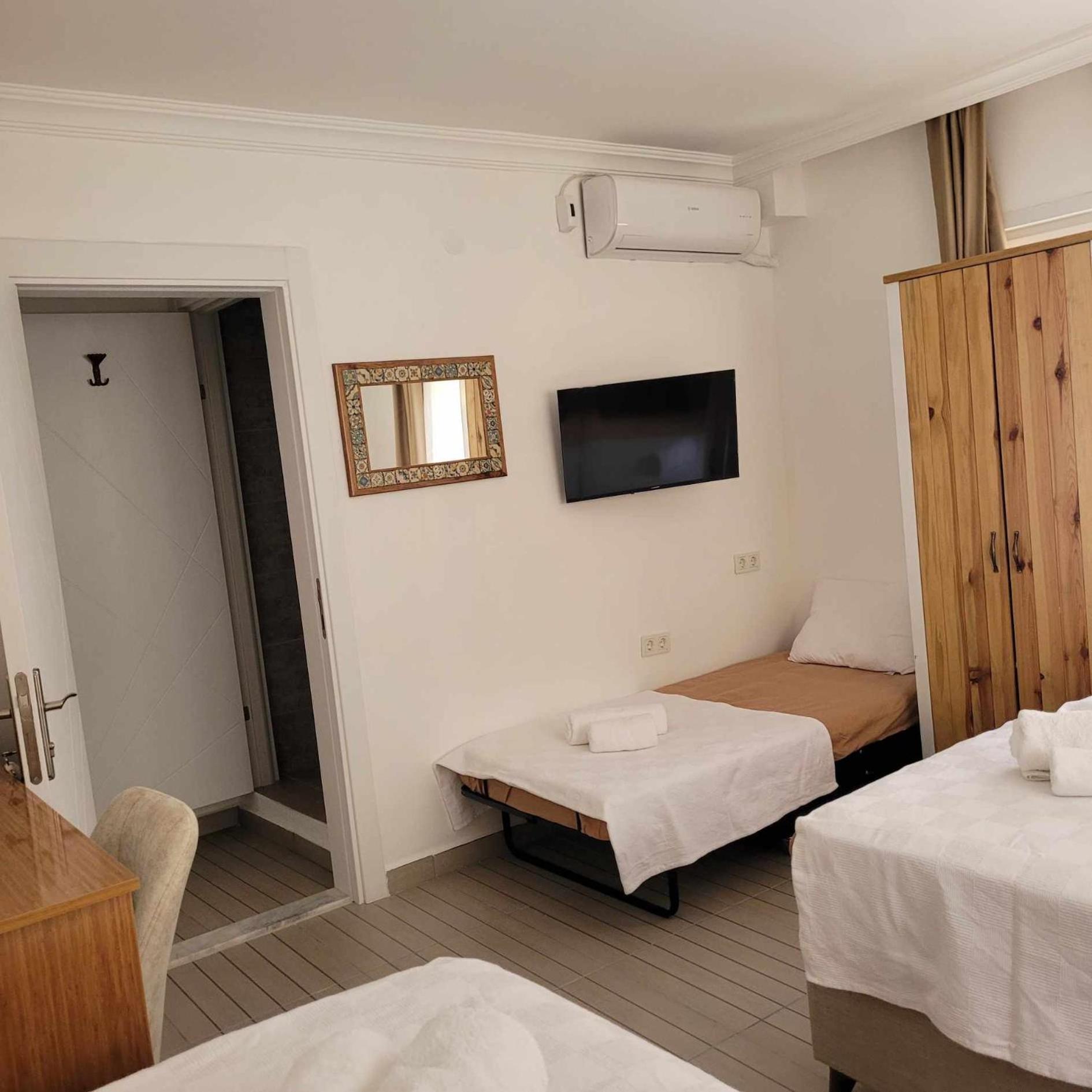 Otelia Pansiyon Ayvalik Exterior photo